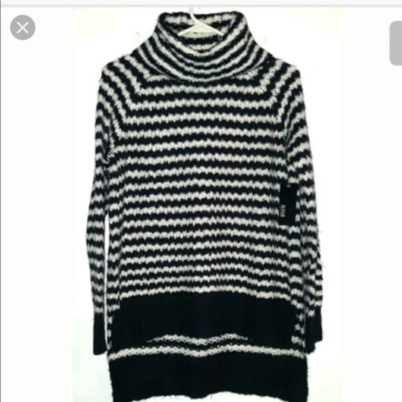 ❄️Oversized Striped cowl neck sweater cheap!!❄️ - Picture 1 of 4